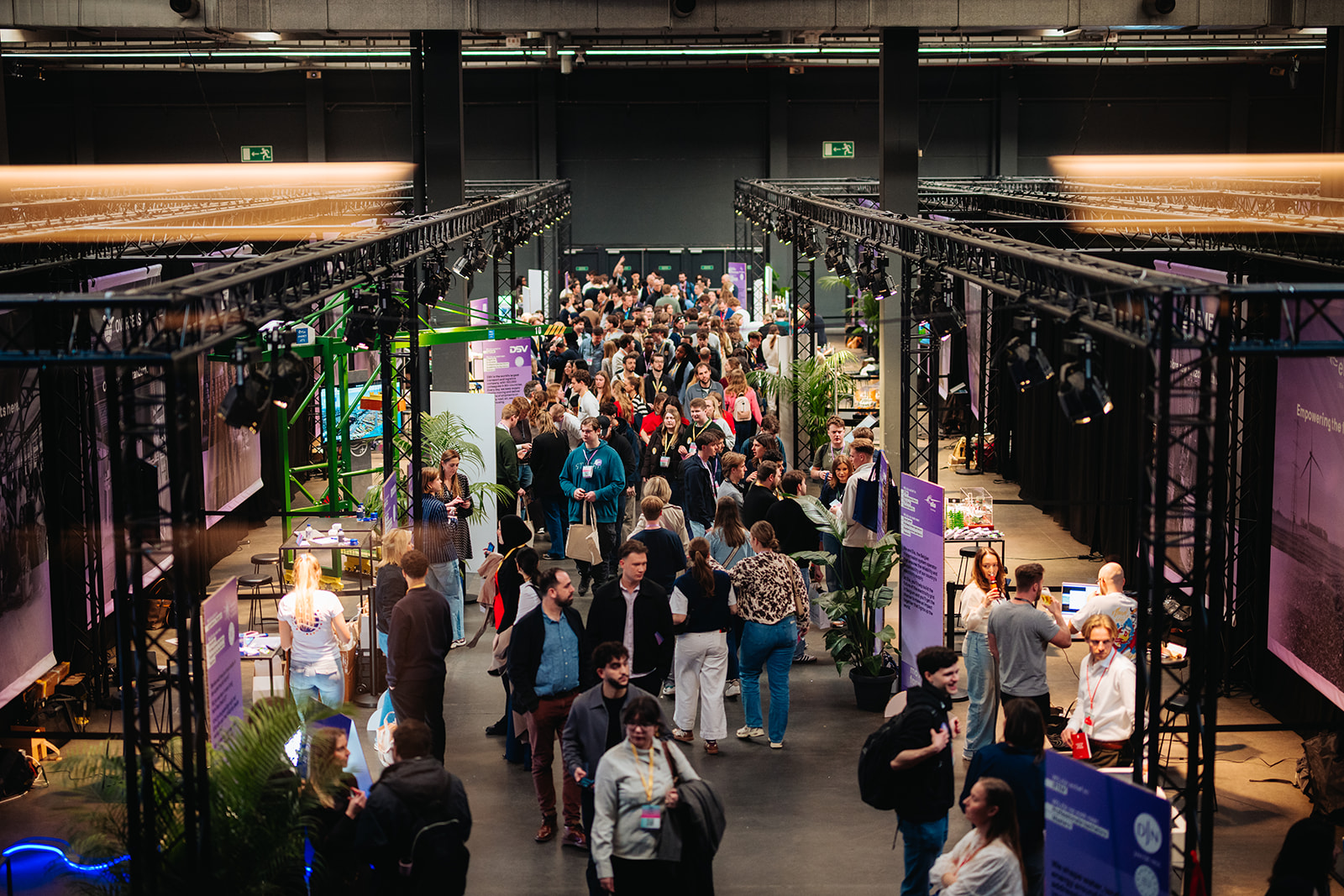 Meer dan 6.000 studenten vinden hun volgende stap op Moving Forward in Antwerp Expo